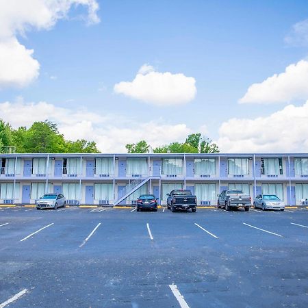 Oyo Inn Kernersville Exterior photo