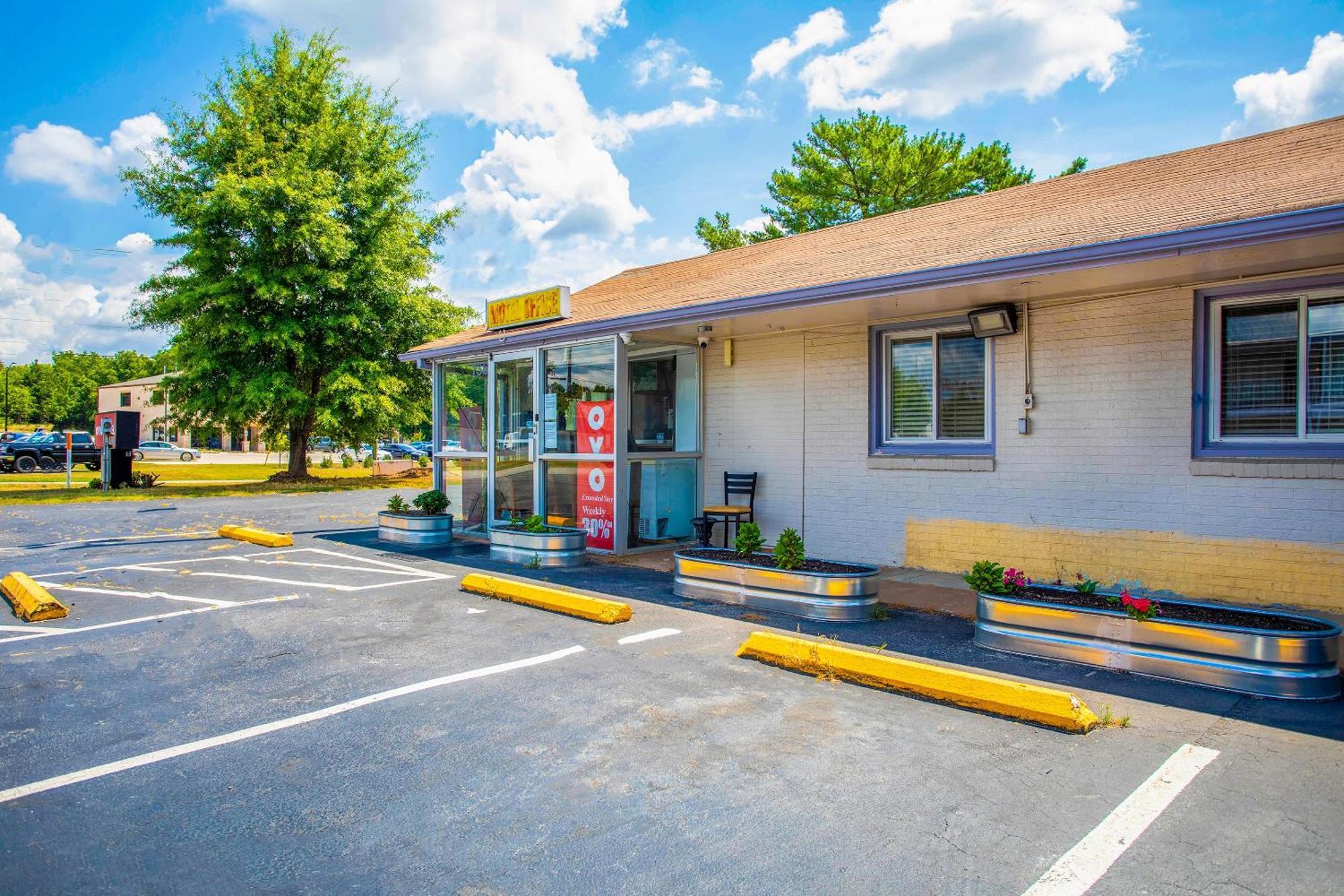 Oyo Inn Kernersville Exterior photo